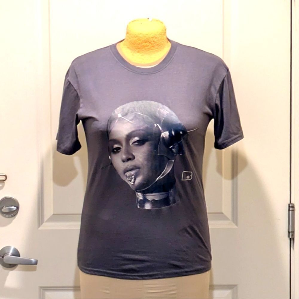 Beyonce Official Rennaisance Tour Tee Womens L